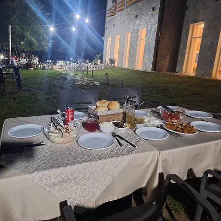 Bujtina Te Mulliri 4* Guri i Bardhe